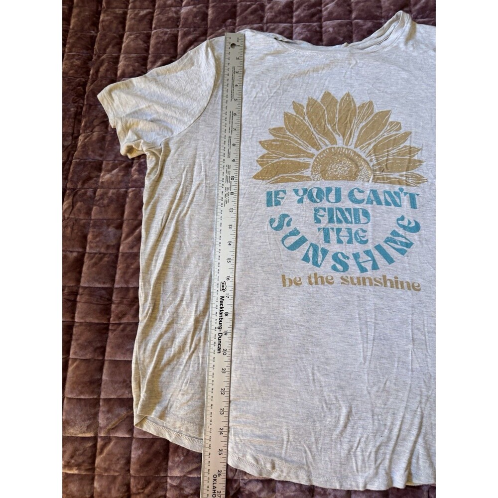 Maurices Women’s 1X Be the Sunshine Sunflower Graphic Tee Beige Plus Size - Picture 5 of 9